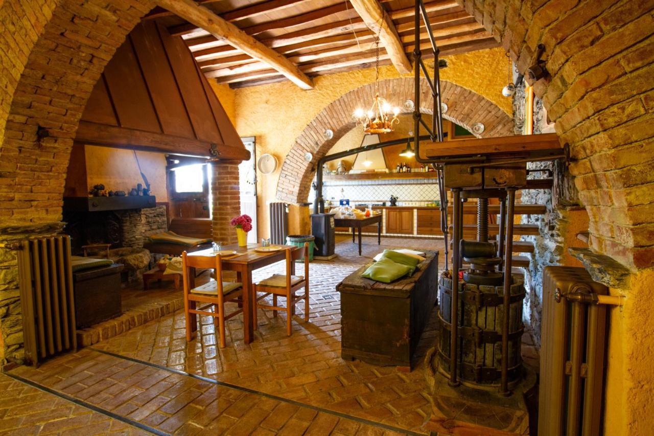 Rivarola Al Tempo Dei Castelli Bed & Breakfast Carasco Екстериор снимка